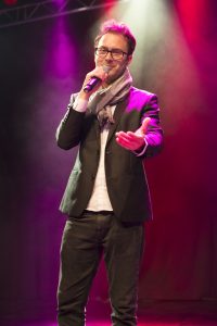 Guus Meeuwis lookalike