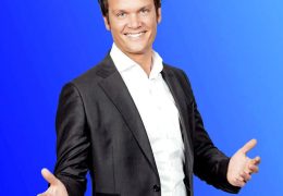 Zingende DJ Dennis