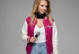 De Zingende DJ Female